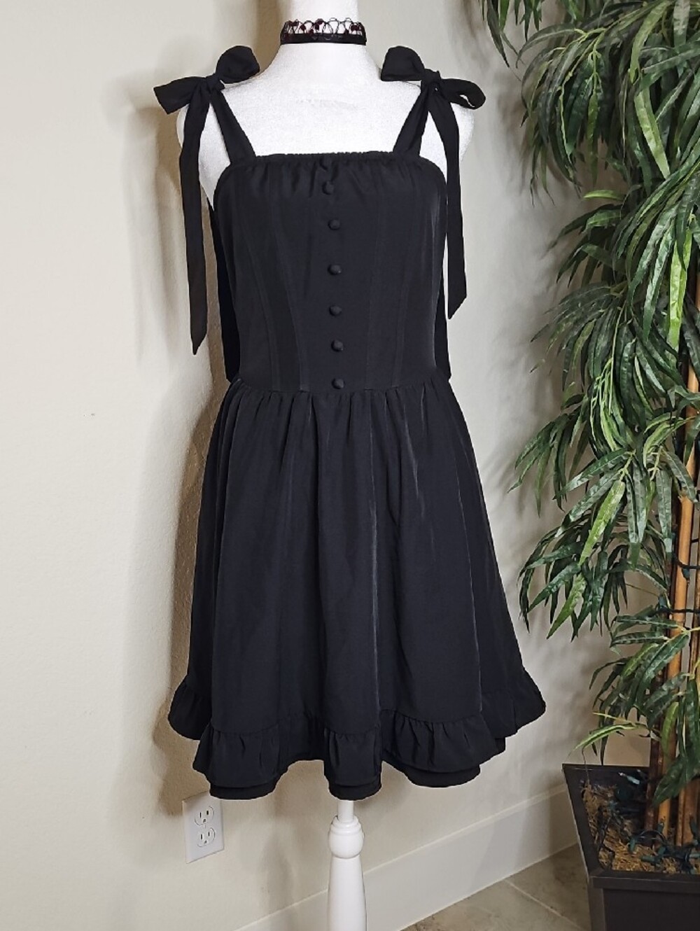 Scarlet Darkness Black Tie-Shoulder Ruffle Skirt Mini Dress Sz M - Picture 6 of 6